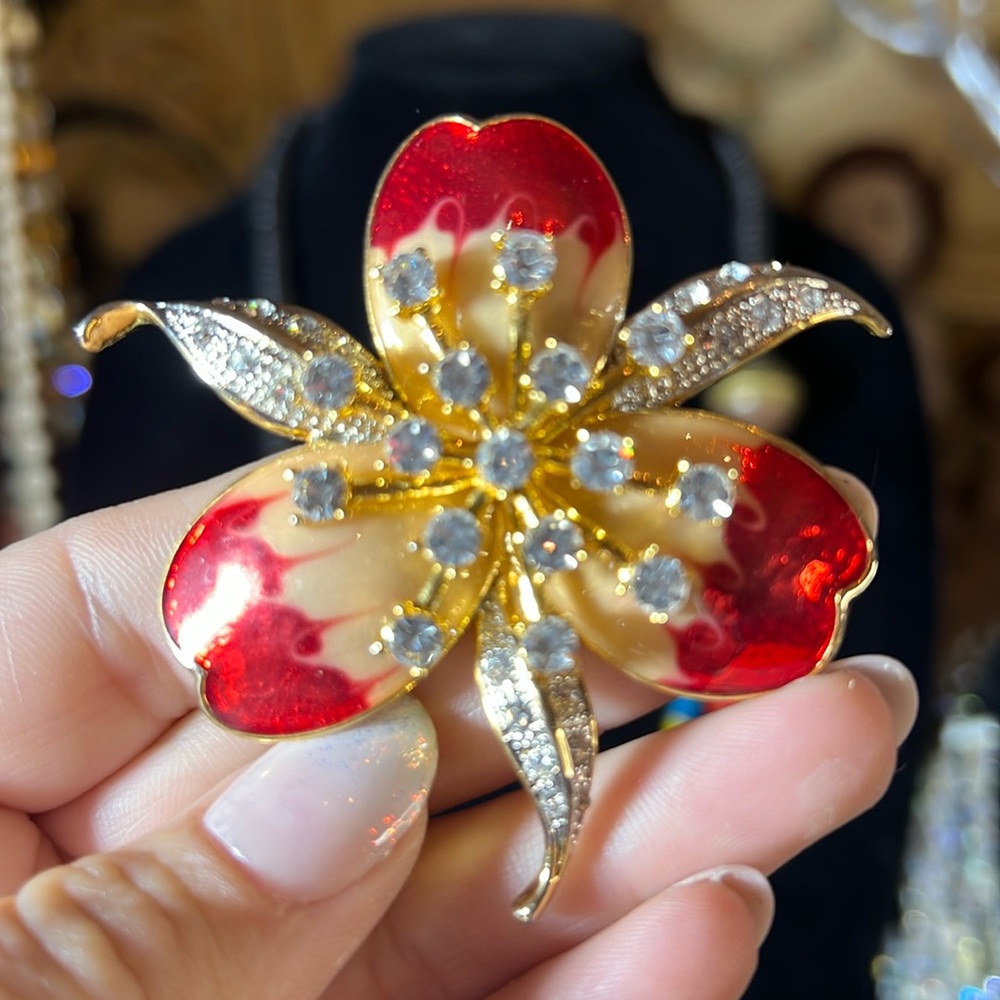 Vintage Flower Brooch